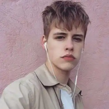 6686体育官网海外作者Drew