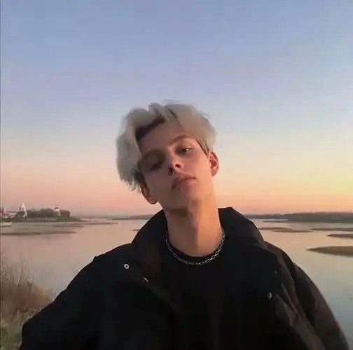 6686体育官网高级作者Sawyer