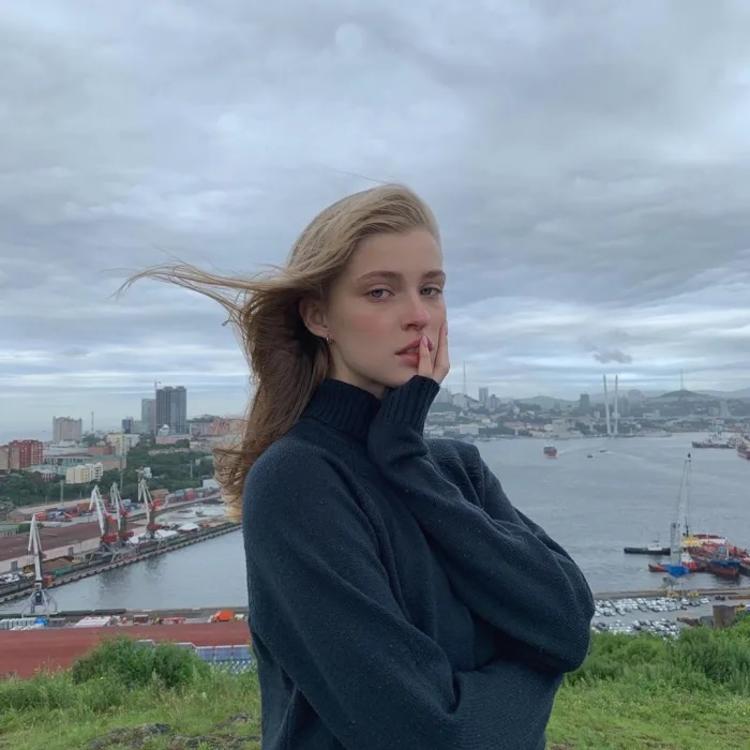 6686体育官网银牌作者Lennox