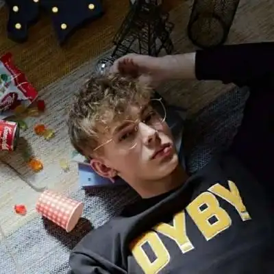 6686体育官网钻石作者Yvette