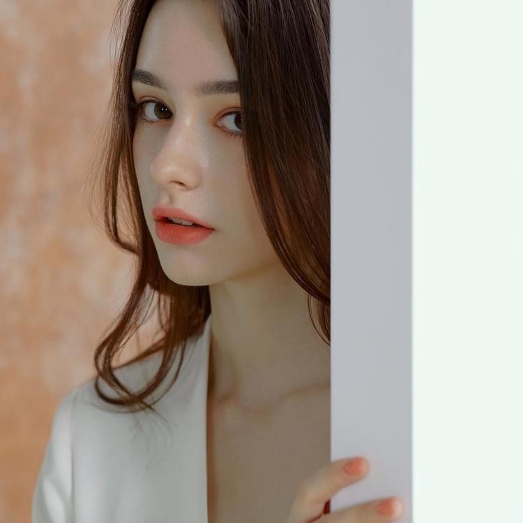 6686体育官网铜牌作者Isabella