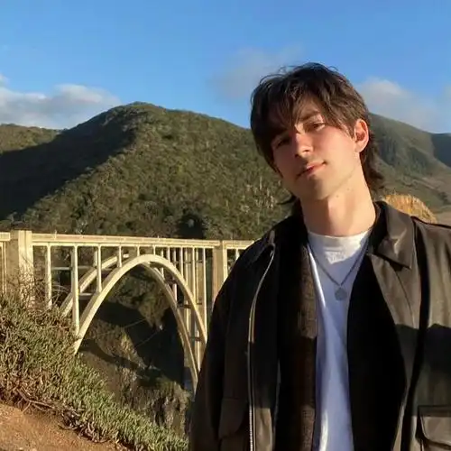 6686体育官网初级作者Calvin