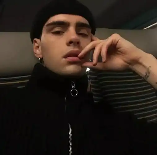 6686体育官网铁牌作者Phoebe