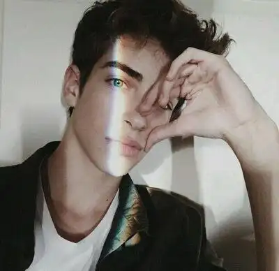 6686体育官网铁牌作者Gavin