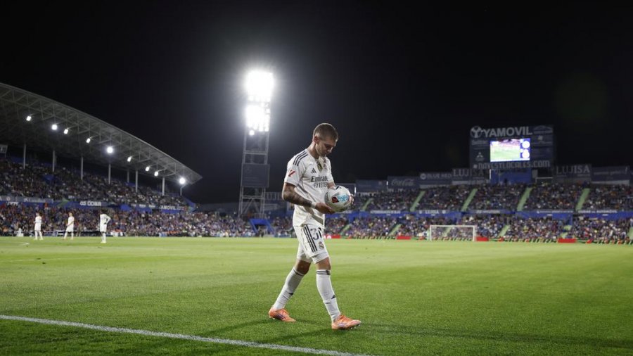 西媒：马斯坦托诺拒绝手术选择保守治疗，恢复健康日期无法确定