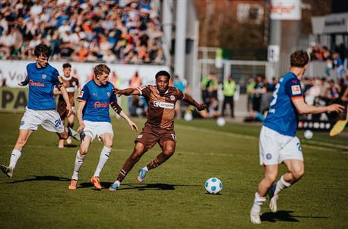 基尔荷斯坦 vs 圣保利